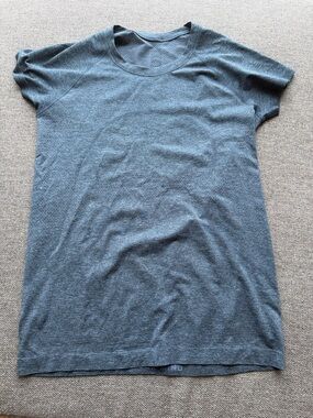 Lululemon shirt